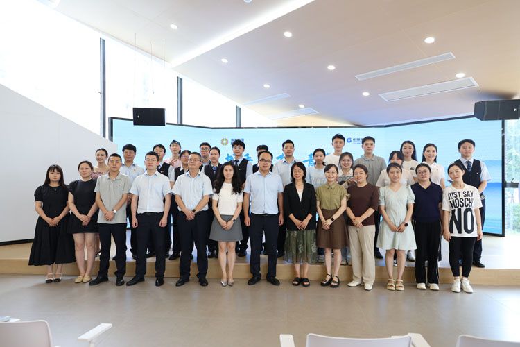 銀科擔(dān)保公司員工參加涪發(fā)集團(tuán)與 建設(shè)銀行涪陵分行聯(lián)合舉辦的讀書分享會